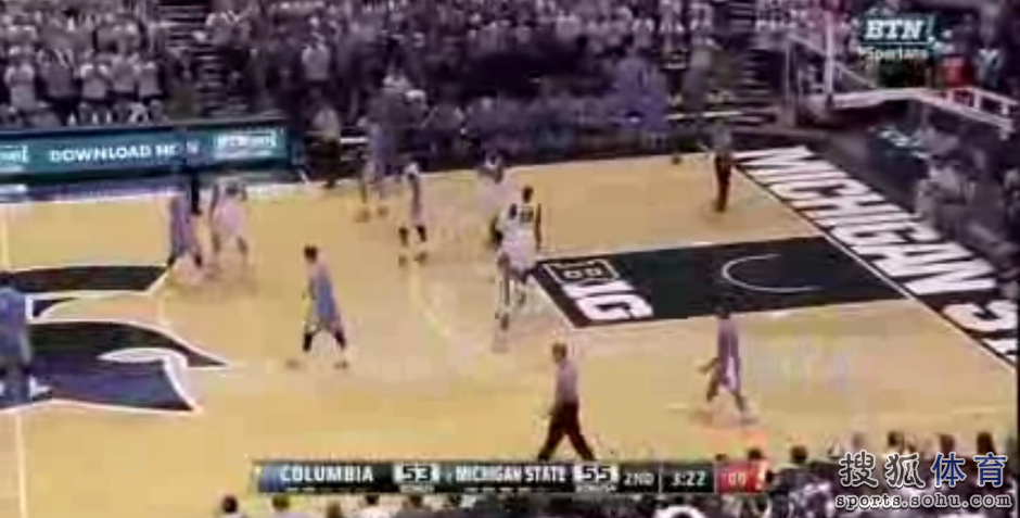 通过边路传 通过边路传