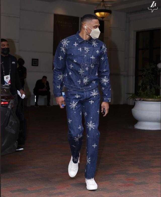 与野辅的强 与野辅的强